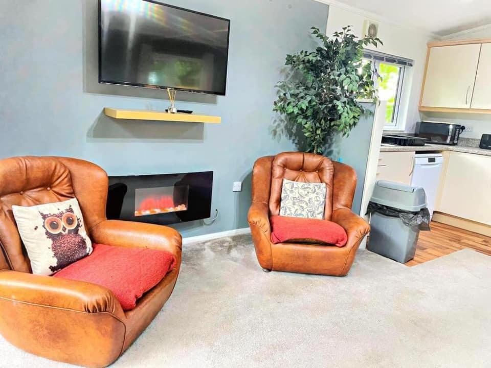 Woodland View -Hot Tub-Tenby-Carmarthen-סנט קלירס מראה חיצוני תמונה